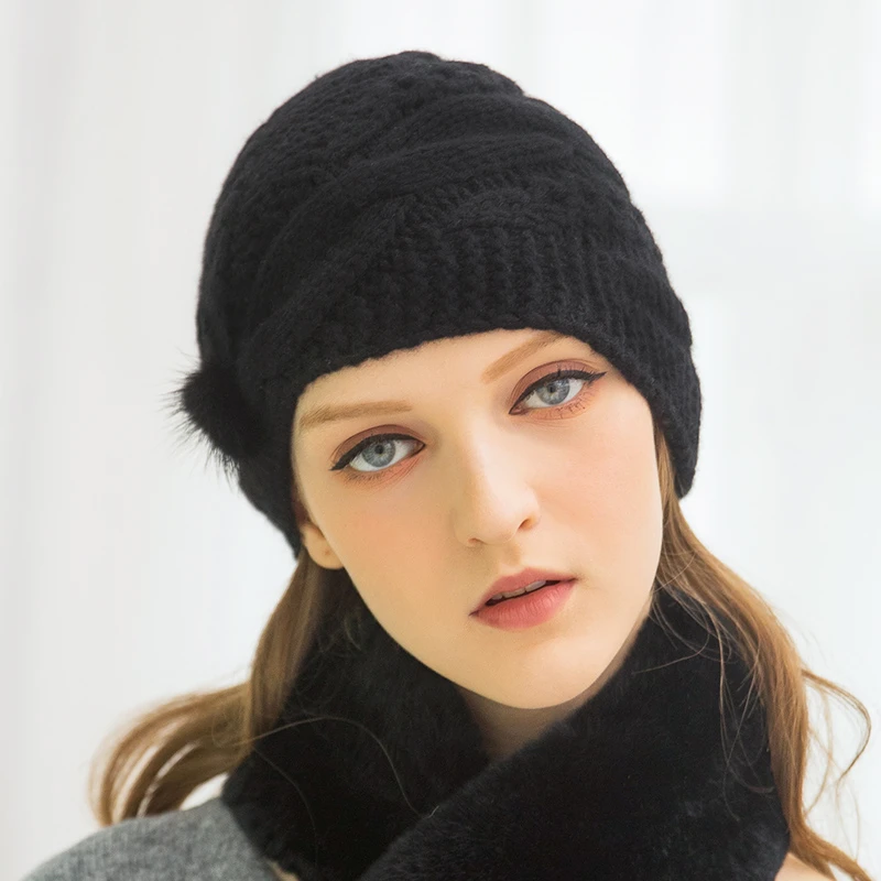 Chapeau années 30 noir tissé