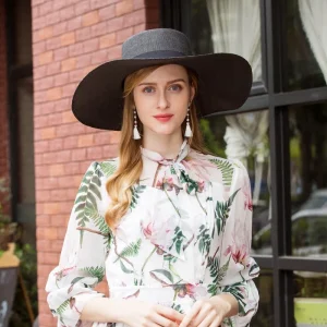 Chapeau élégant  pour femme années 60