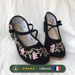 Chaussures noires brodés des années 30