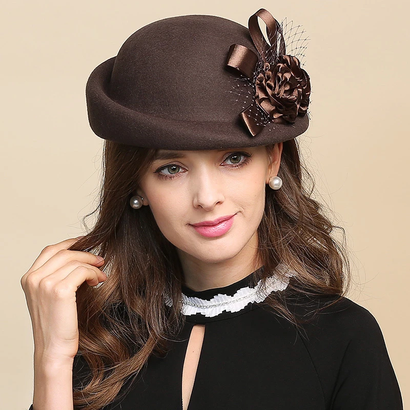 Chapeau cloche femme années 30 marron à motif floral – Image 4