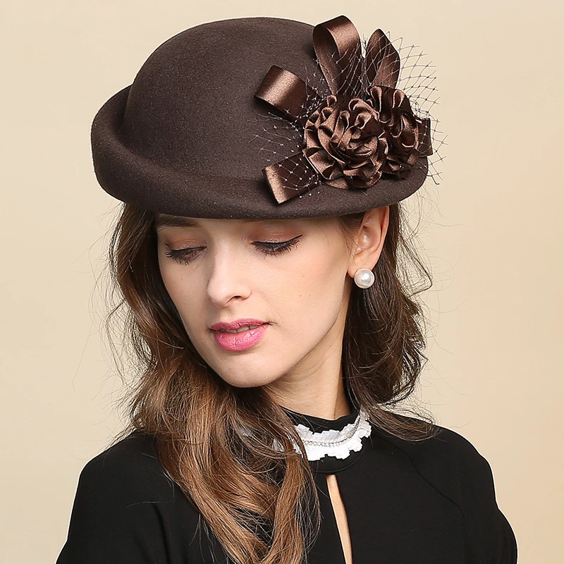 Chapeau cloche femme années 30 marron à motif floral – Image 3