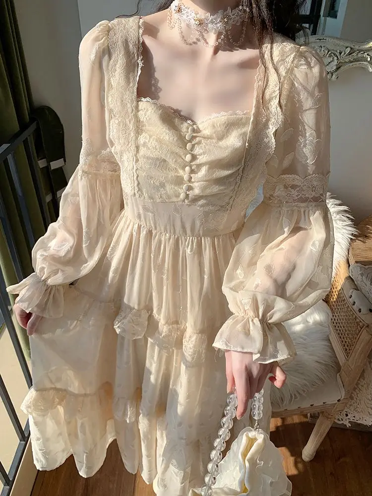 Robe de bal années 30 à manches évasées – Image 4